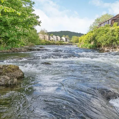Bridge House Otel 4*
